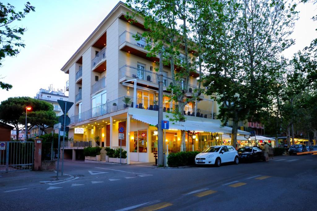Hotel Bridge Rimini Esterno foto