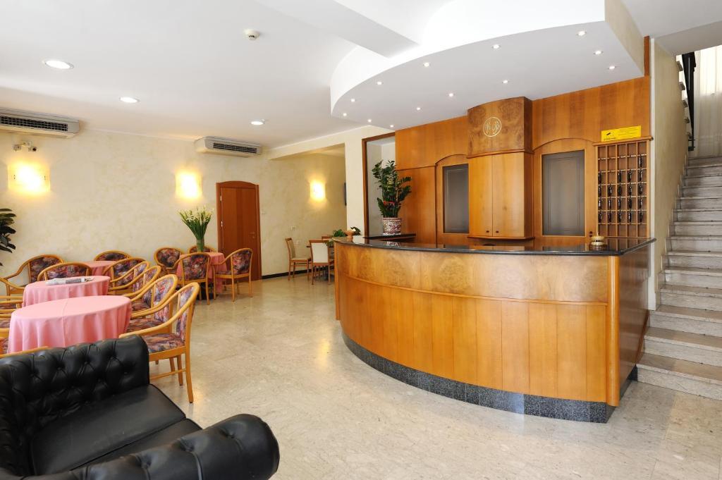Hotel Bridge Rimini Esterno foto