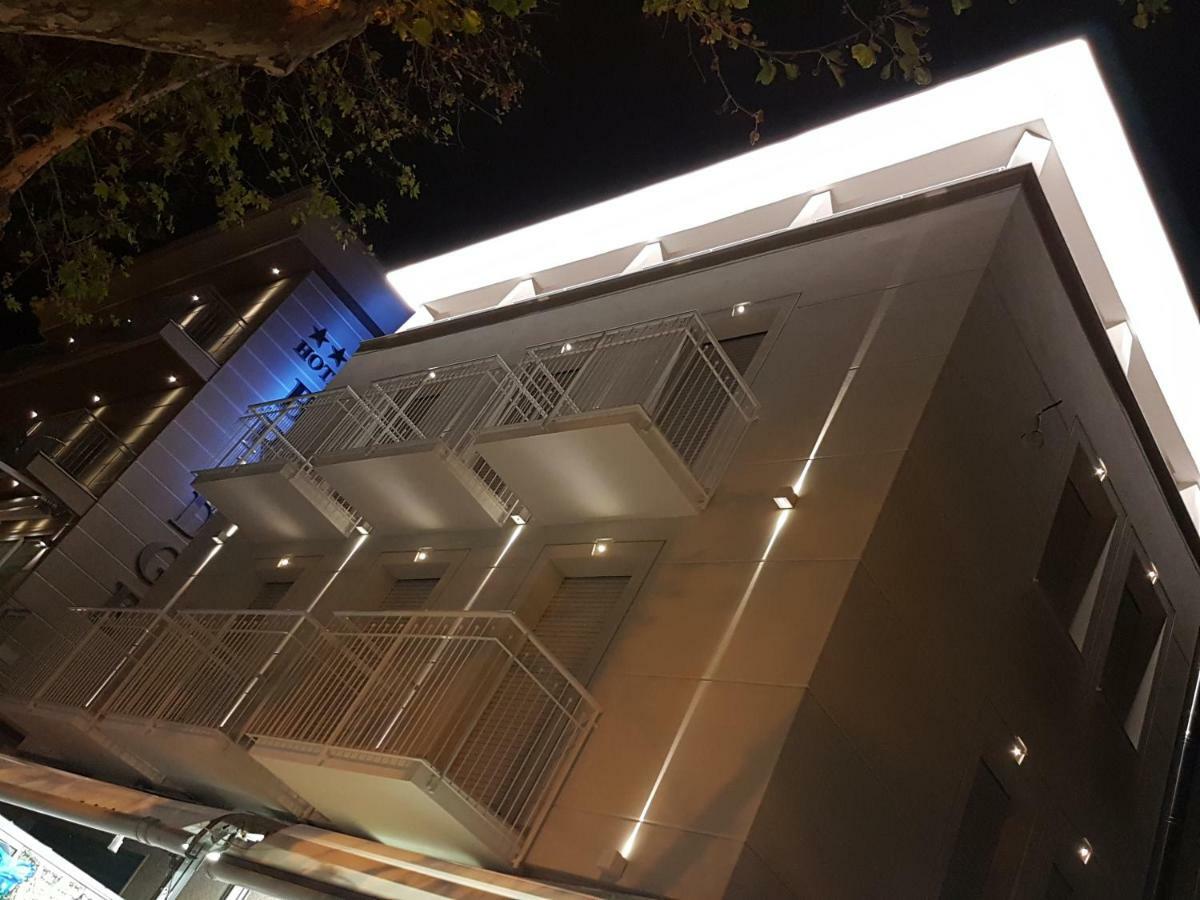 Hotel Bridge Rimini Esterno foto