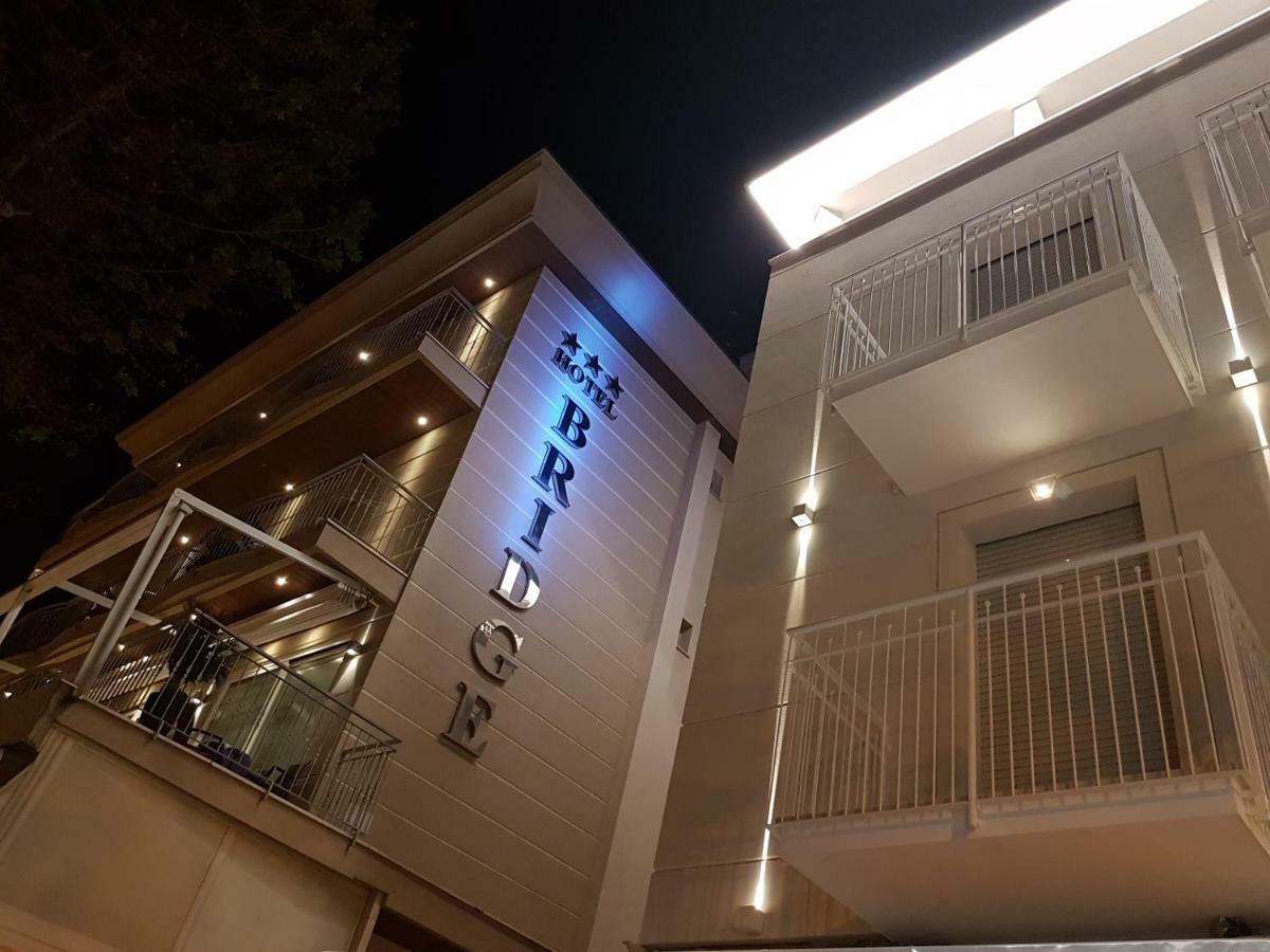 Hotel Bridge Rimini Esterno foto